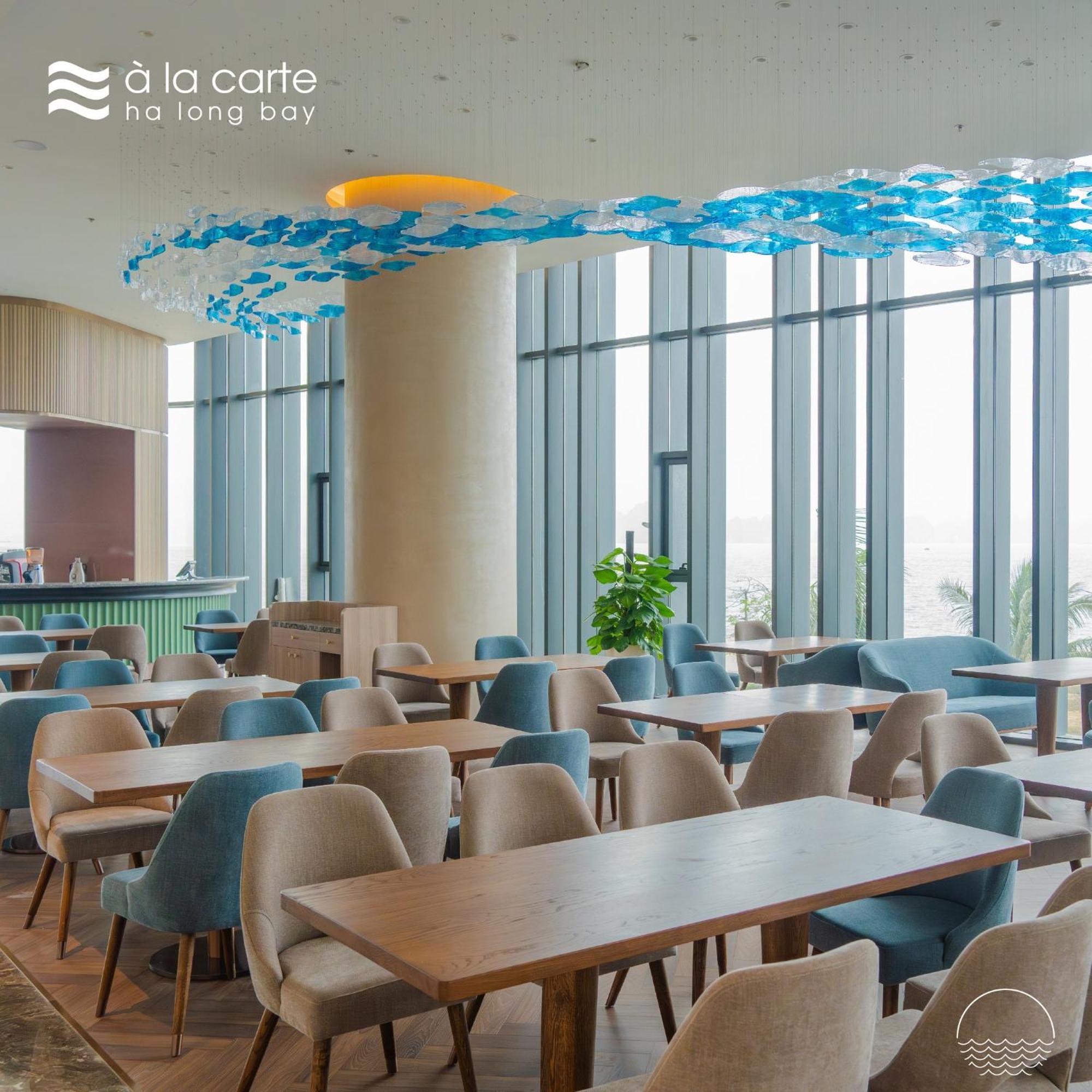 A La Carte Ha Long Apartment By The Beach Esterno foto