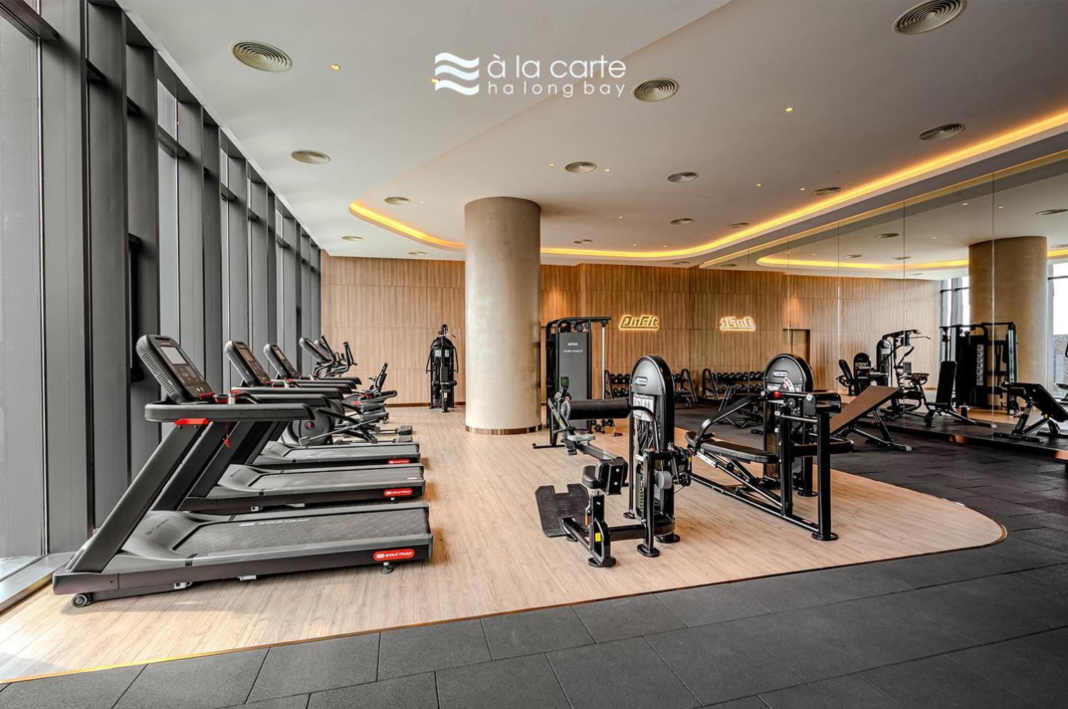 A La Carte Ha Long Apartment By The Beach Esterno foto