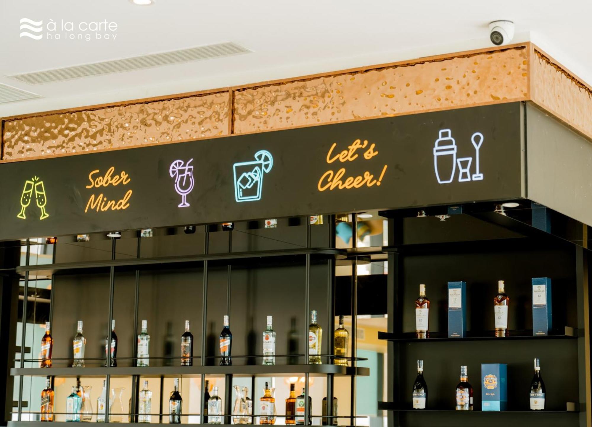 A La Carte Ha Long Apartment By The Beach Esterno foto