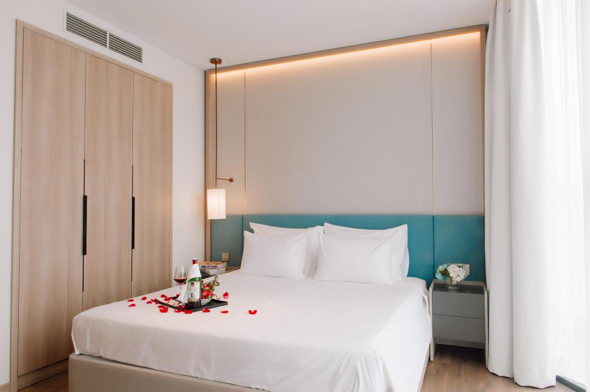 A La Carte Ha Long Apartment By The Beach Esterno foto