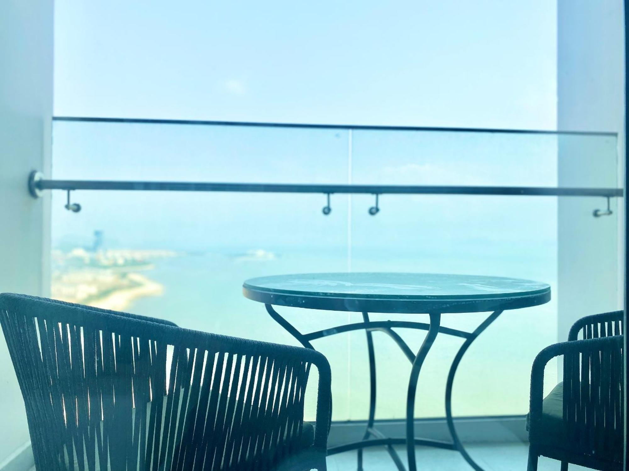 A La Carte Ha Long Apartment By The Beach Esterno foto