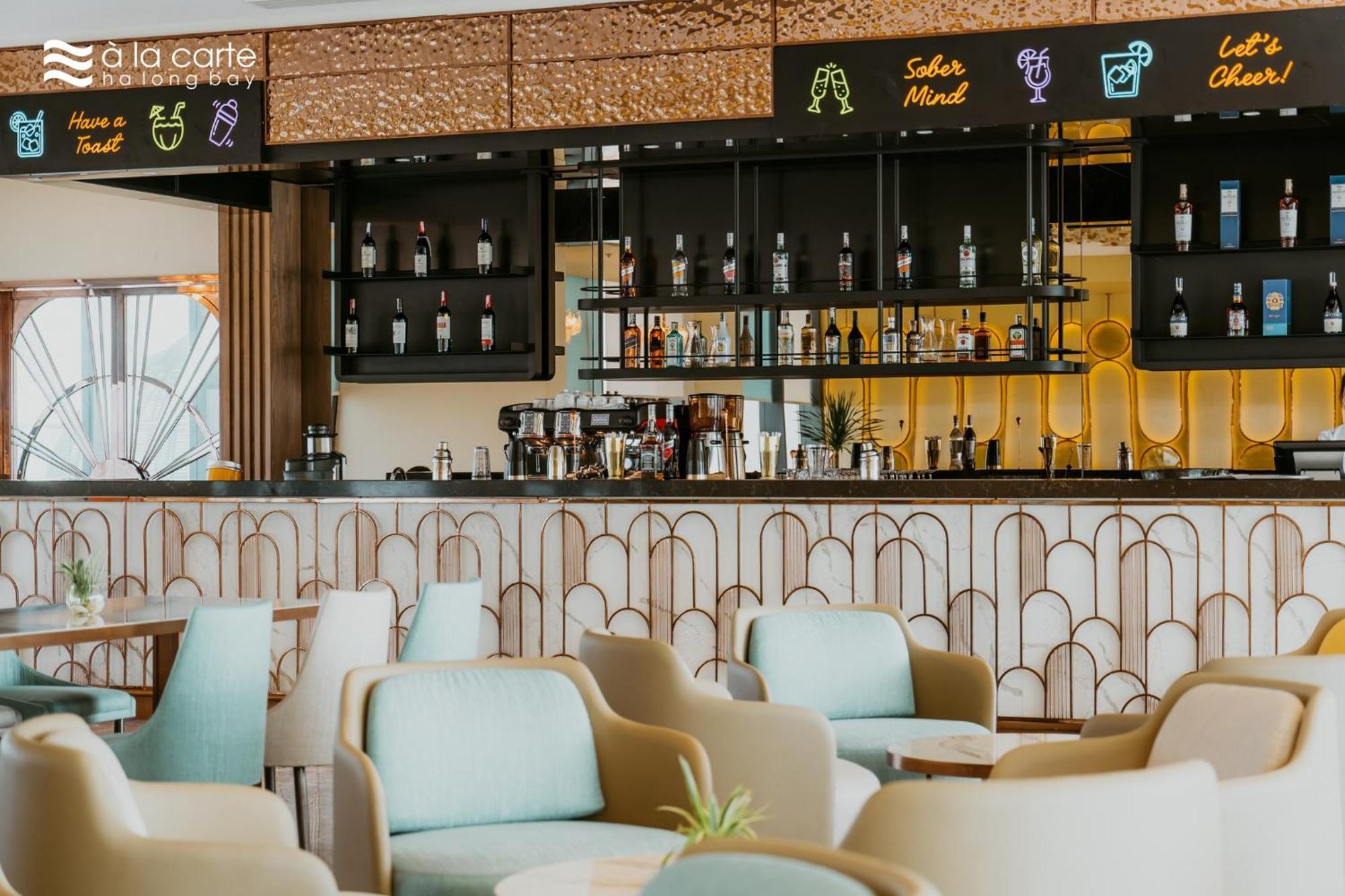 A La Carte Ha Long Apartment By The Beach Esterno foto