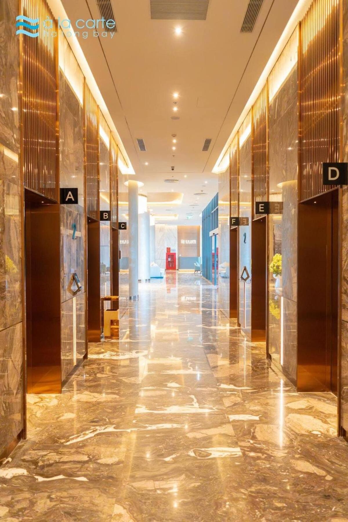 A La Carte Ha Long Apartment By The Beach Esterno foto