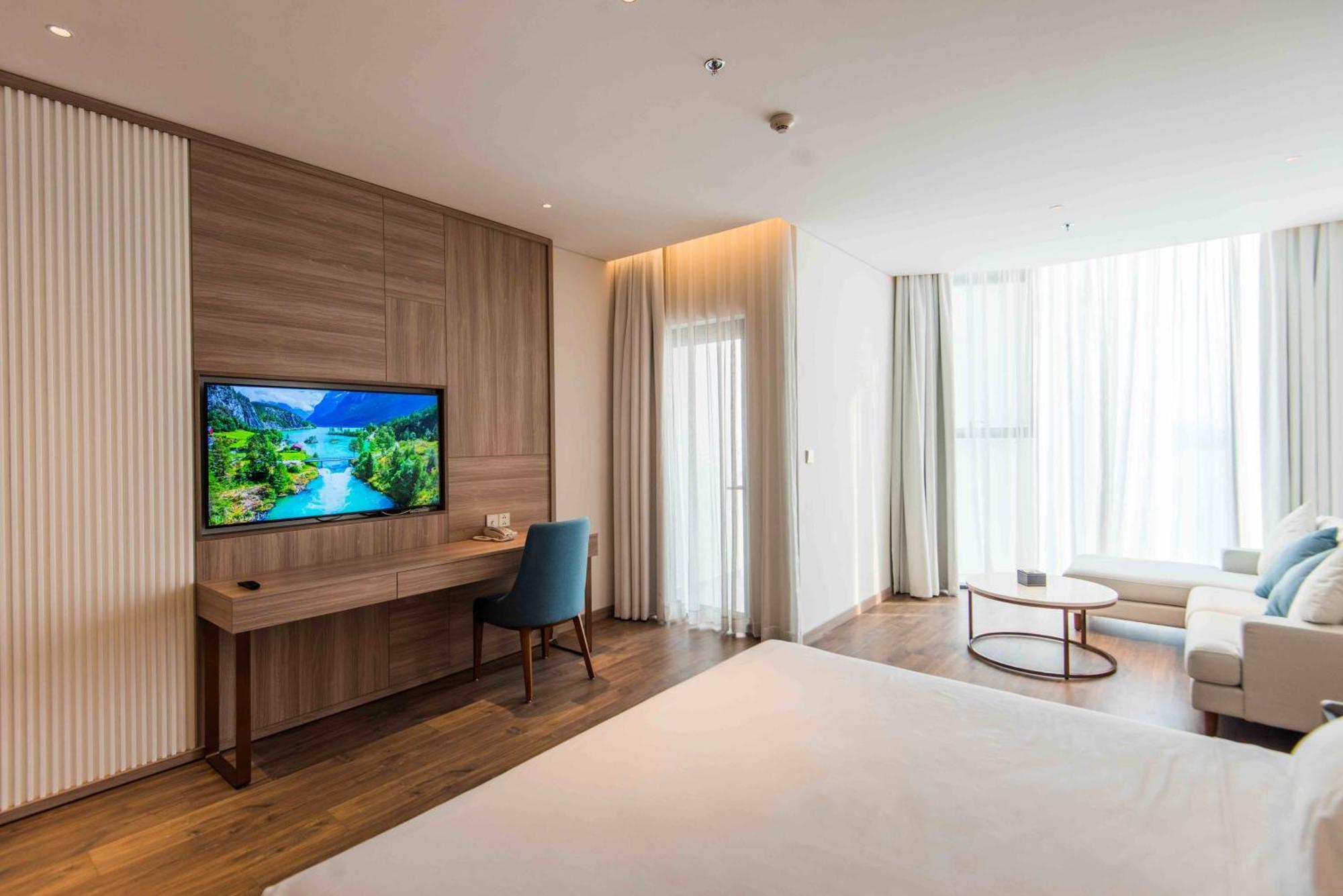 A La Carte Ha Long Apartment By The Beach Esterno foto